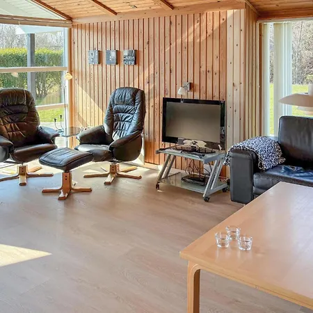 Feriehus Dejligt Hjem I Sydals Med Sauna